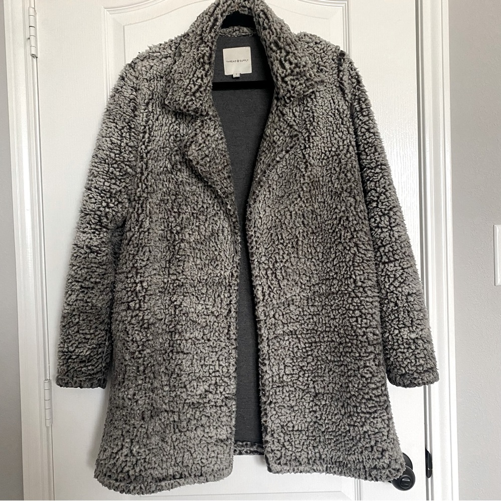 Thread & Supply// shearling coat// thigh length// black & gray// women’s small